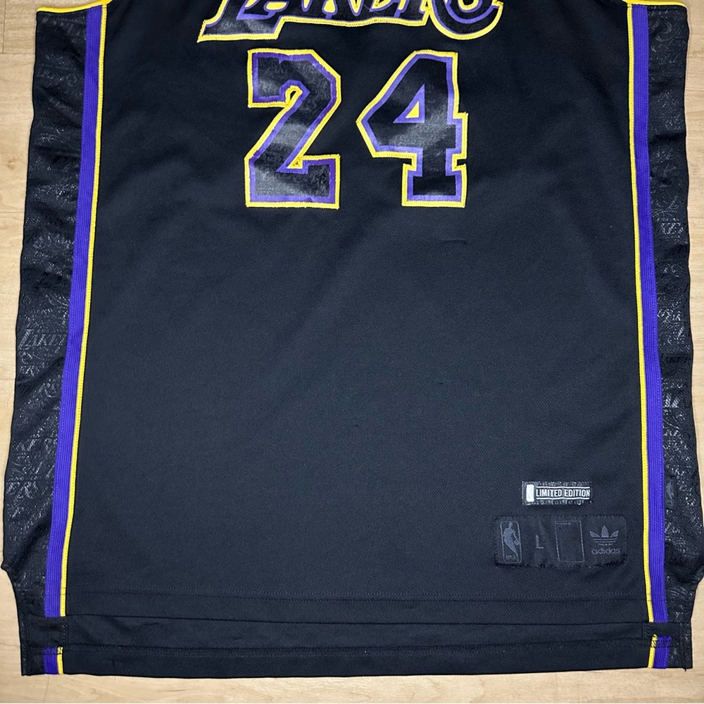 Adidas Kobe Bryant Jersey #24 Stitched Limited Edition Purple Size Mens Large - Picture 2 of 14
